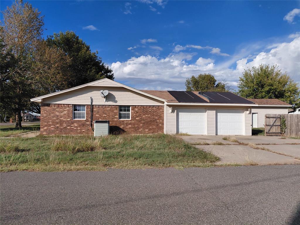 320 Mckinley Avenue Property Photo 2