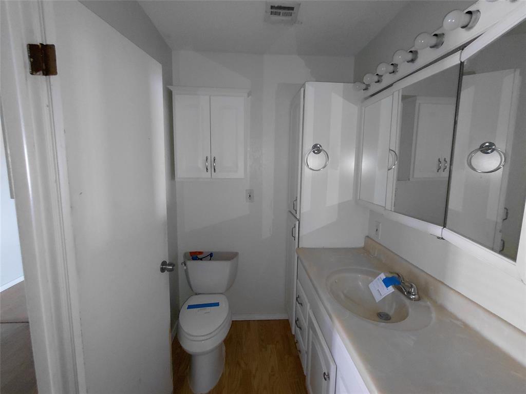 320 Mckinley Avenue Property Photo 7