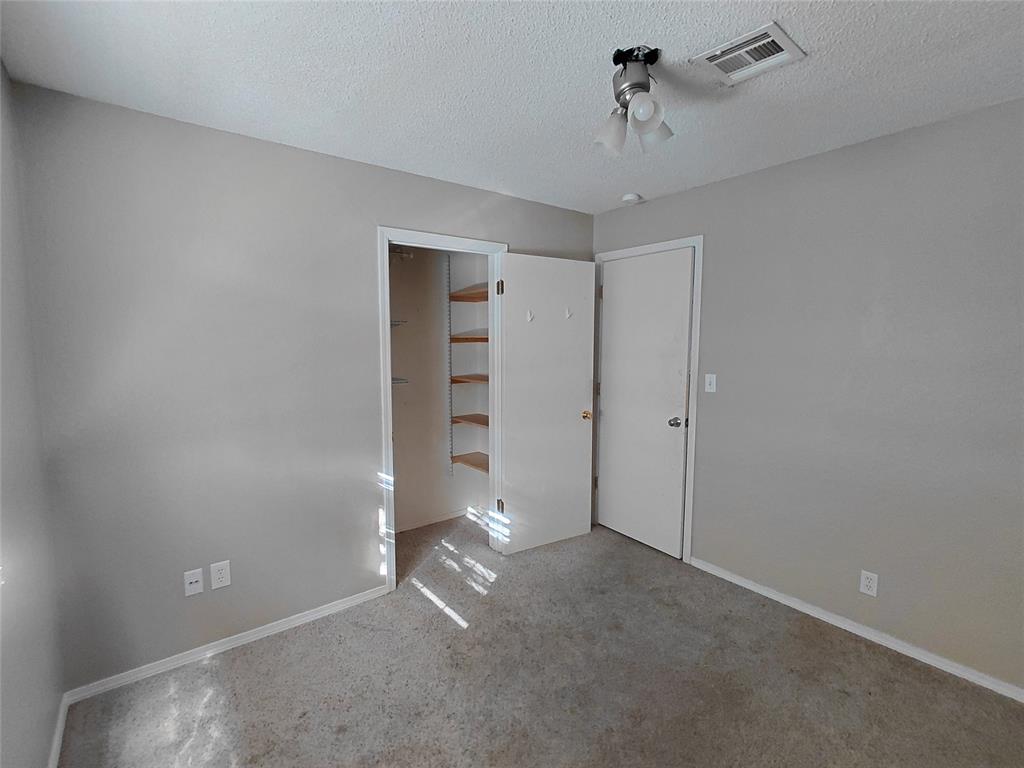 320 Mckinley Avenue Property Photo 9
