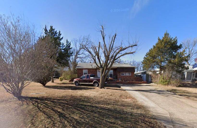 1210 N Louisa Avenue Property Photo 1