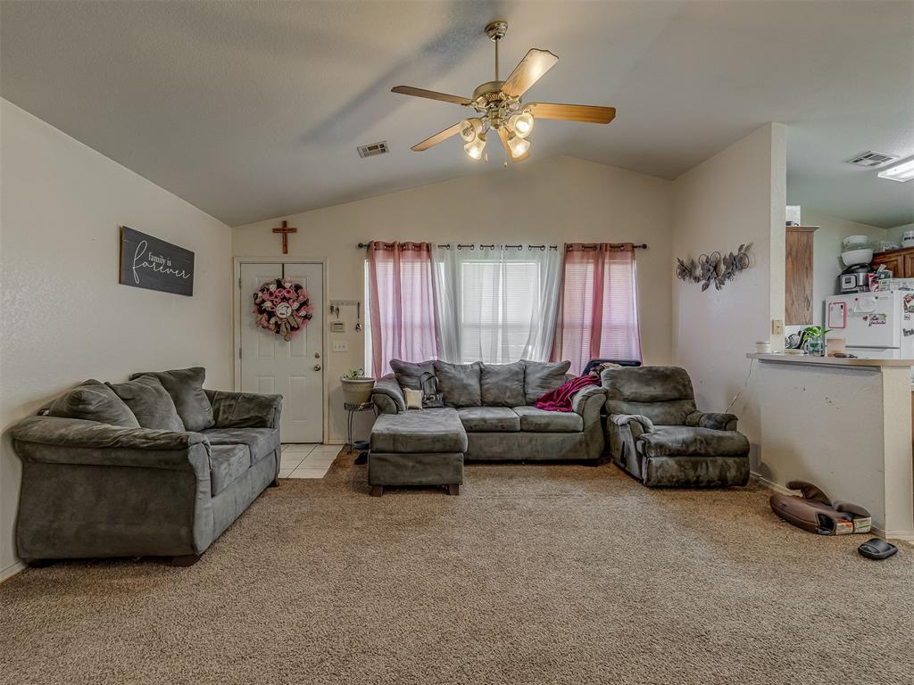 1641 High Circle 1641/1645 Property Photo 1
