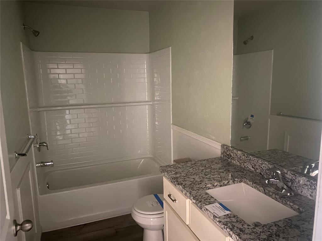 1601 Vermilion Lane Property Photo 4