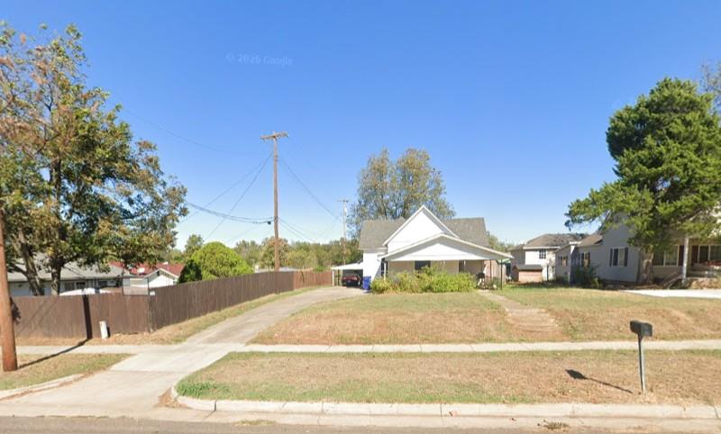 1014 E Main Street Property Photo 1