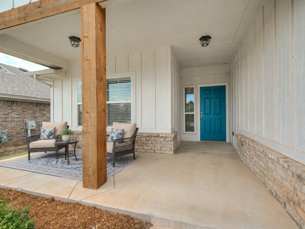 405 Vista Drive Property Photo 2