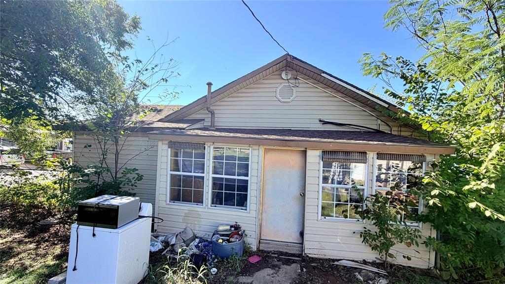 1404 Klabzuba Avenue Property Photo 4