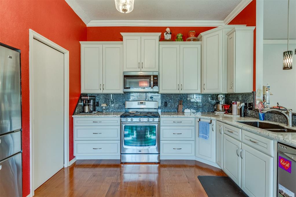 421 E Magnolia Terrace Property Photo 21