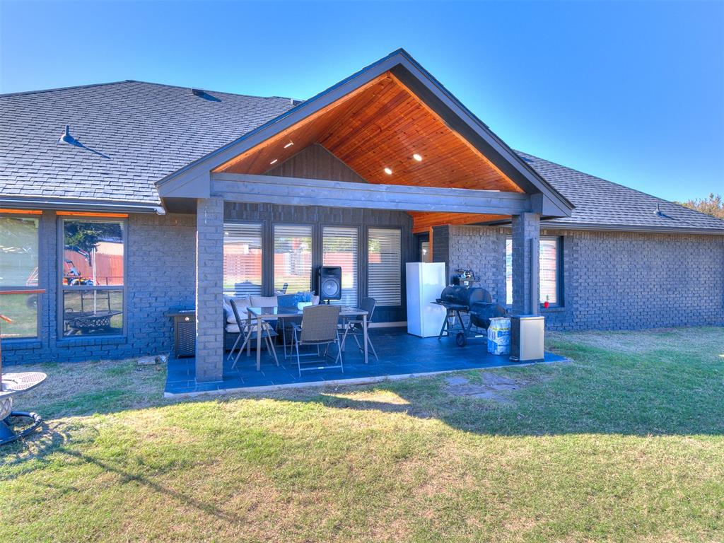 2407 County Road 1195 Property Photo 9