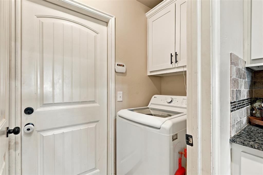 9208 Arman Drive Property Photo 26