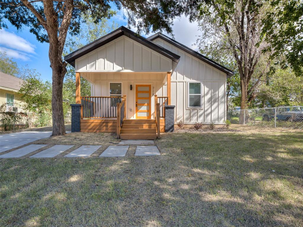 718 N Admire Avenue Property Photo 1