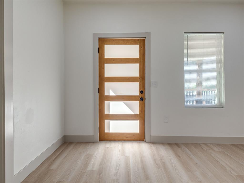 718 N Admire Avenue Property Photo 10