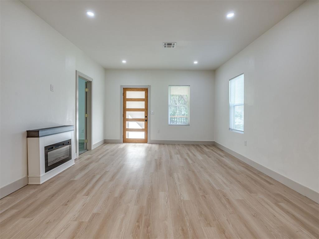 718 N Admire Avenue Property Photo 16