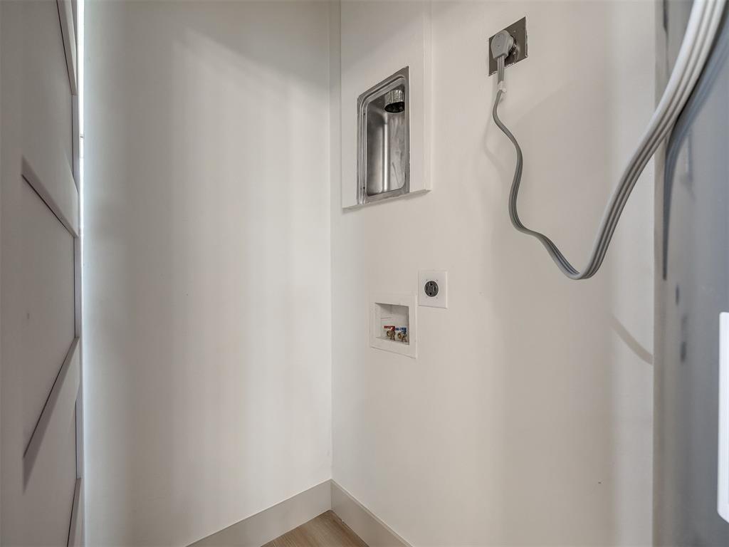 718 N Admire Avenue Property Photo 31