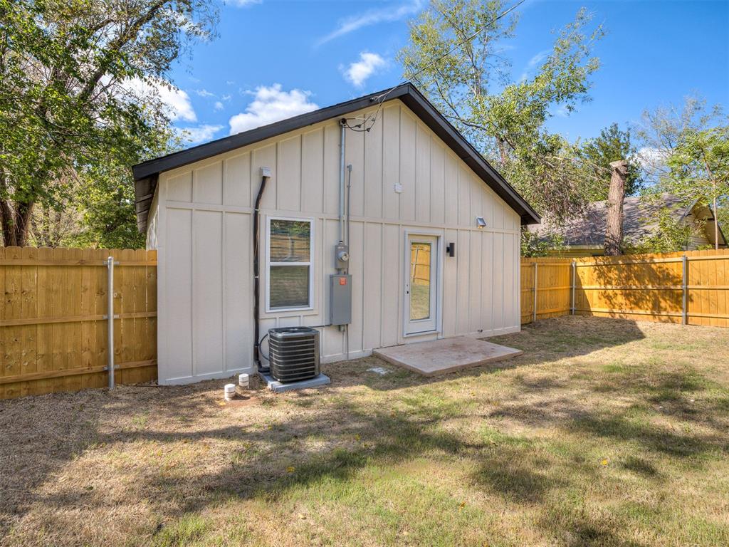 718 N Admire Avenue Property Photo 47