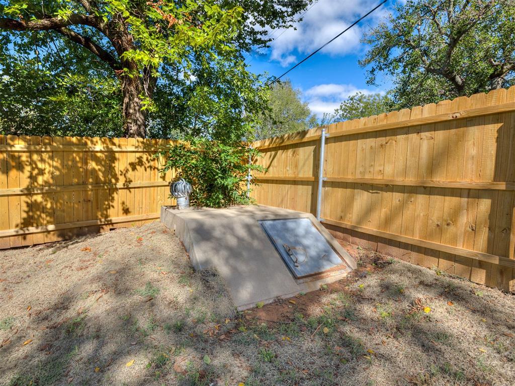 718 N Admire Avenue Property Photo 49