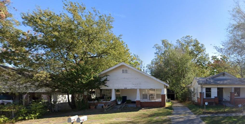 209 S Minnesota Avenue Property Photo 1