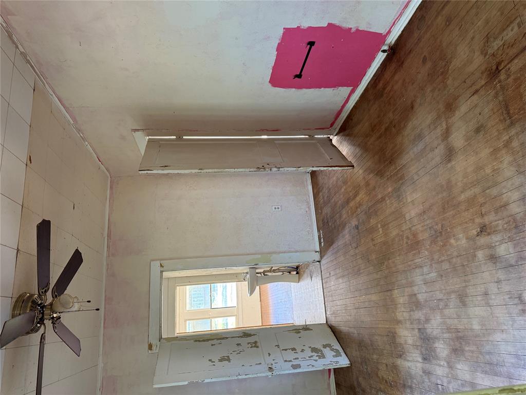 922 S Mekusukey Avenue Property Photo 7