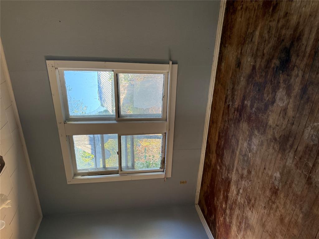 922 S Mekusukey Avenue Property Photo 10