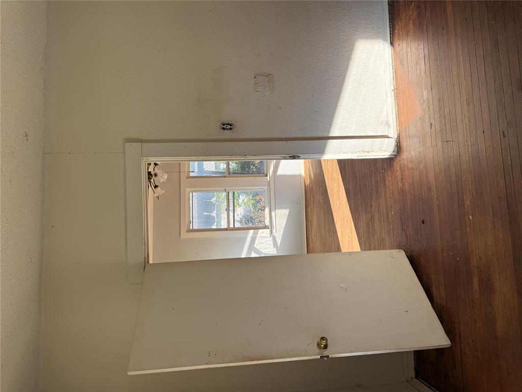 922 S Mekusukey Avenue Property Photo 17