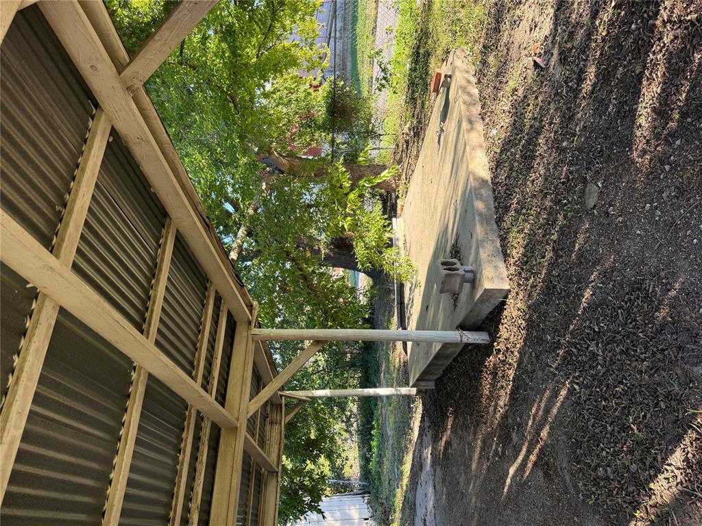 922 S Mekusukey Avenue Property Photo 19