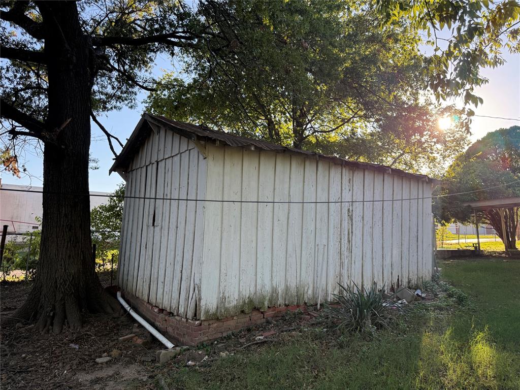 922 S Mekusukey Avenue Property Photo 24