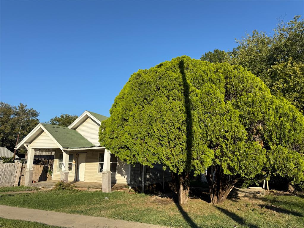 922 S Mekusukey Avenue Property Photo 25