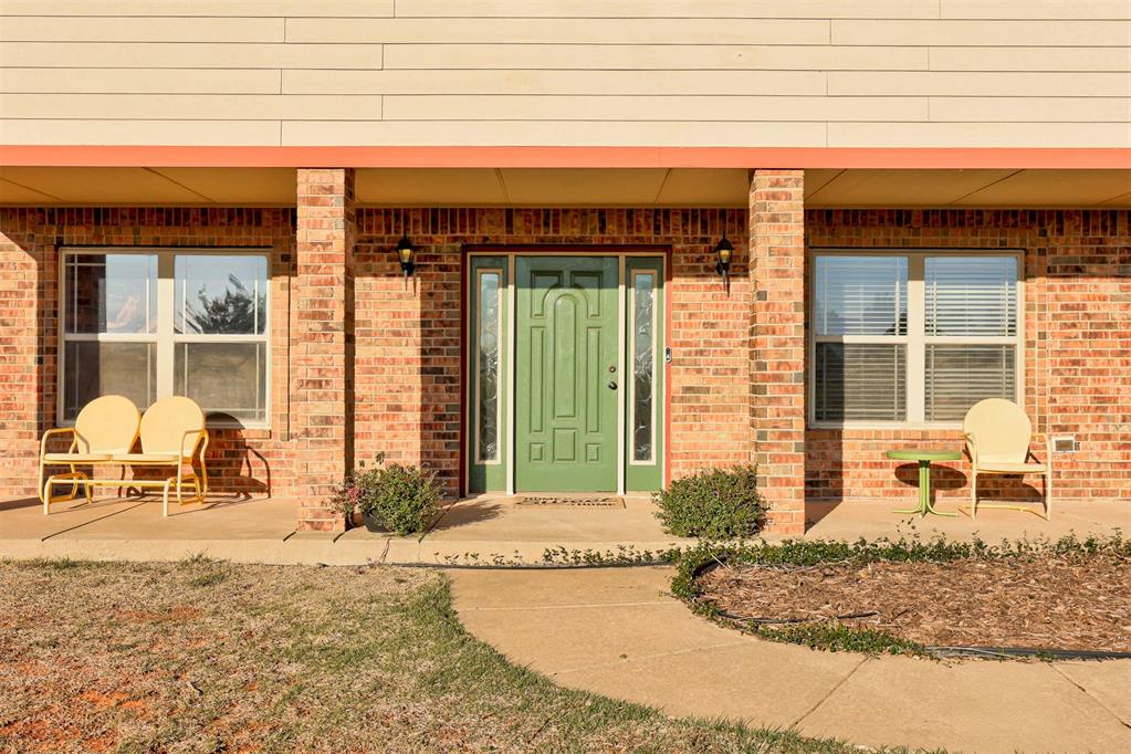 7421 High Meadows Lane Property Photo 4