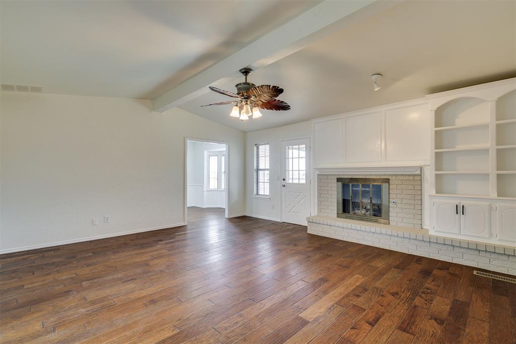810 N Oak Branch Court Property Photo 4