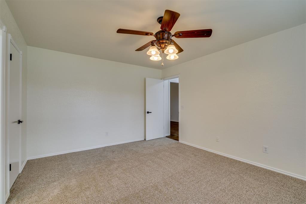 810 N Oak Branch Court Property Photo 22