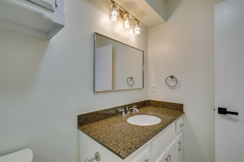 810 N Oak Branch Court Property Photo 25