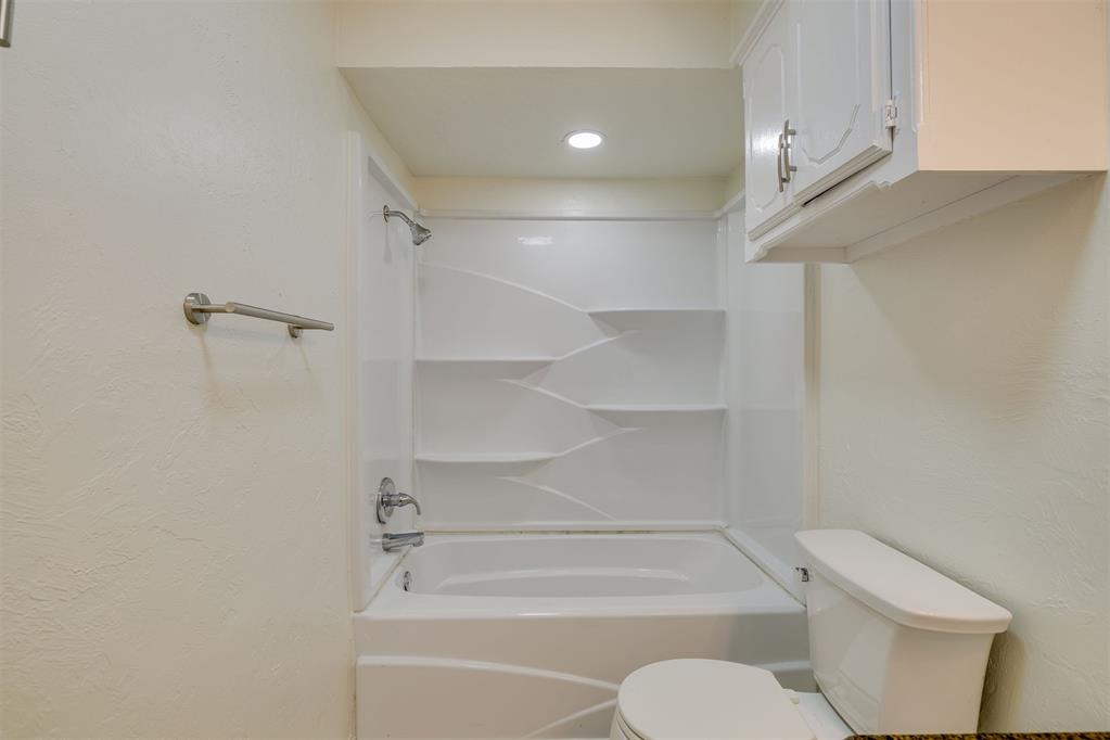 810 N Oak Branch Court Property Photo 26