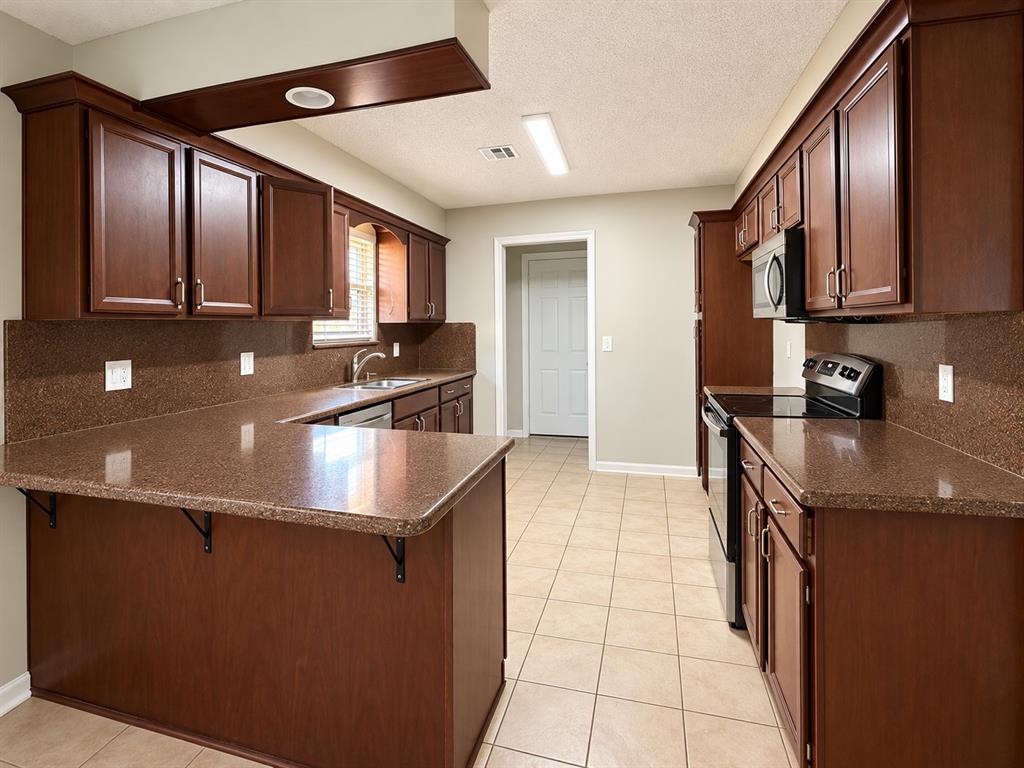 5013 Ryan Drive Property Photo 3