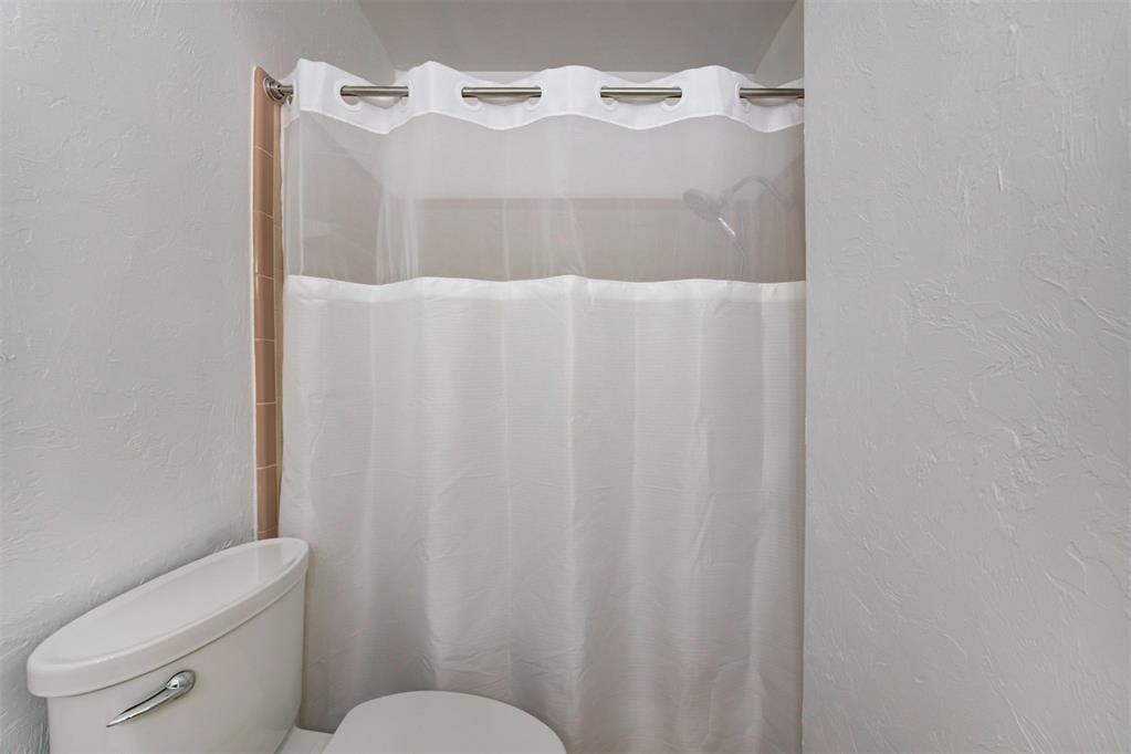 2525 Nw 62nd Street 202 Property Photo 28