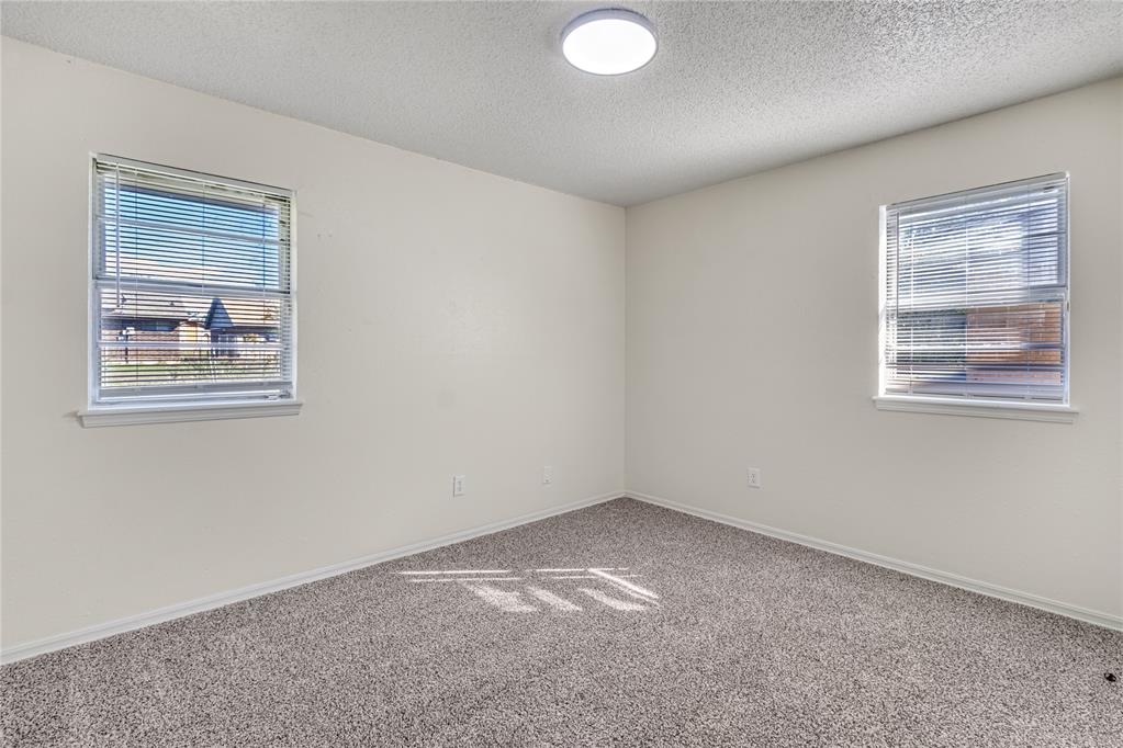 4504 Meadowpark Drive Property Photo 8