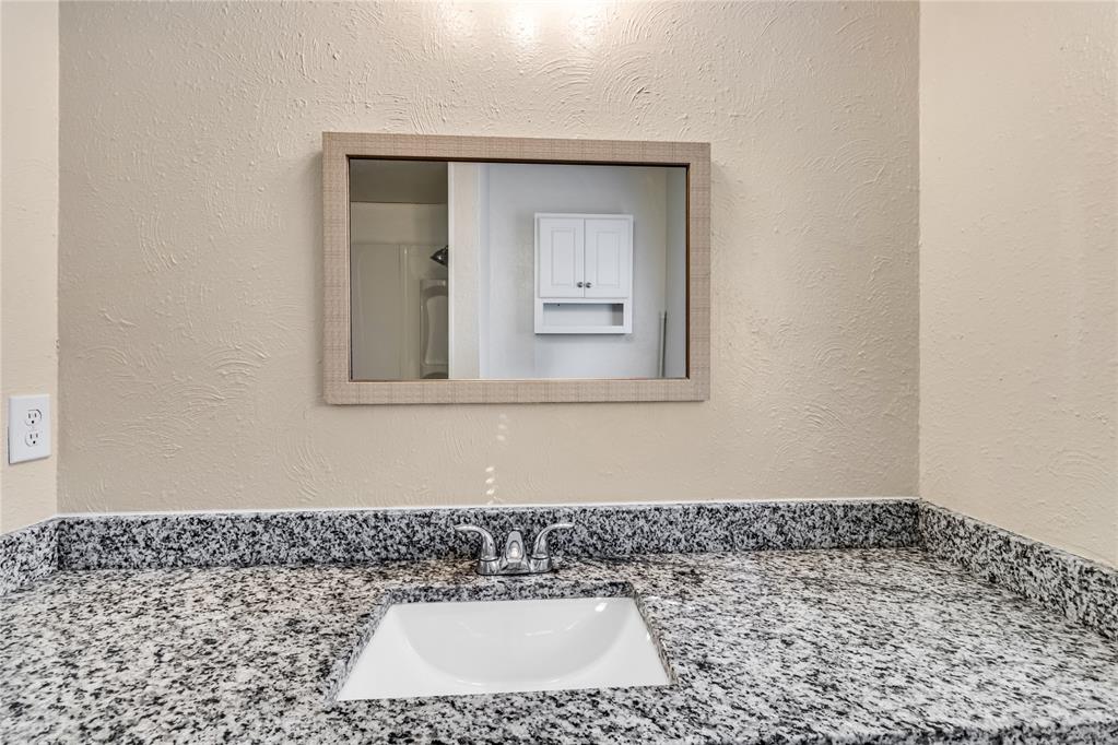 4504 Meadowpark Drive Property Photo 10