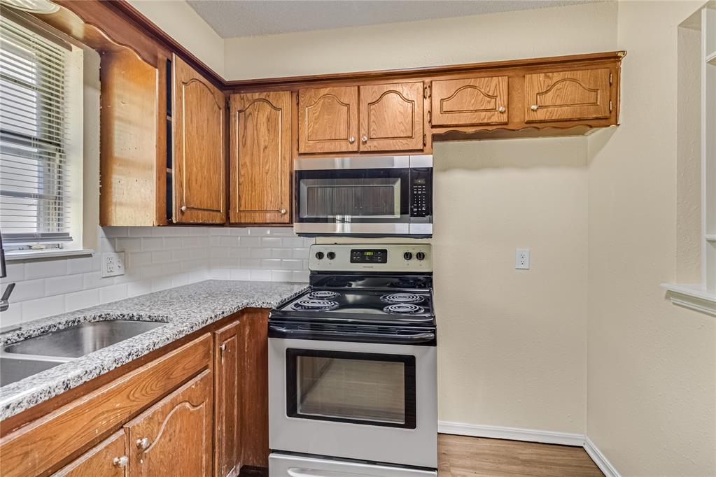 4504 Meadowpark Drive Property Photo 19