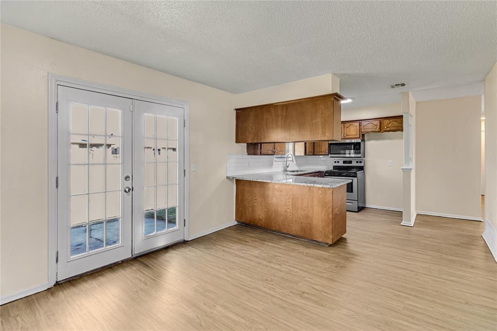 4504 Meadowpark Drive Property Photo 22