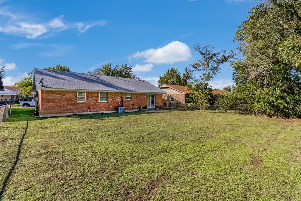 4504 Meadowpark Drive Property Photo 31