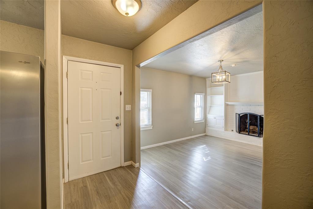 9901 Essex Avenue Property Photo 6