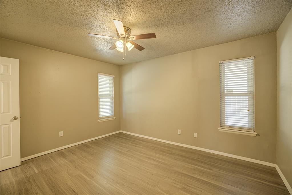 9901 Essex Avenue Property Photo 14