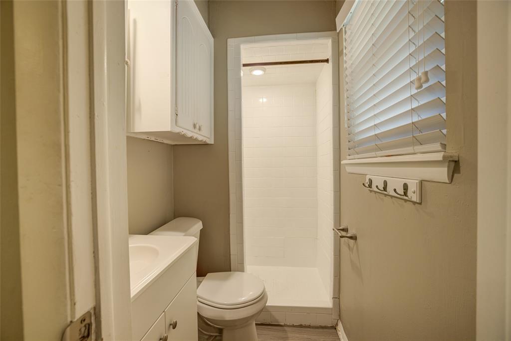 9901 Essex Avenue Property Photo 16