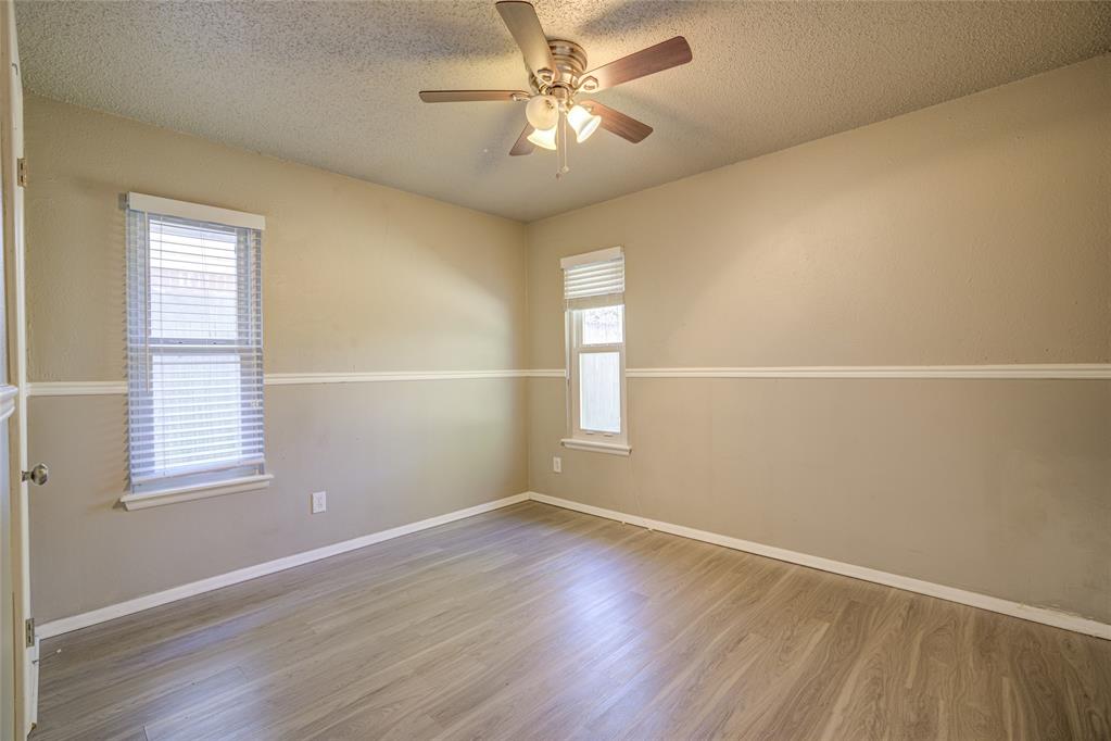 9901 Essex Avenue Property Photo 18