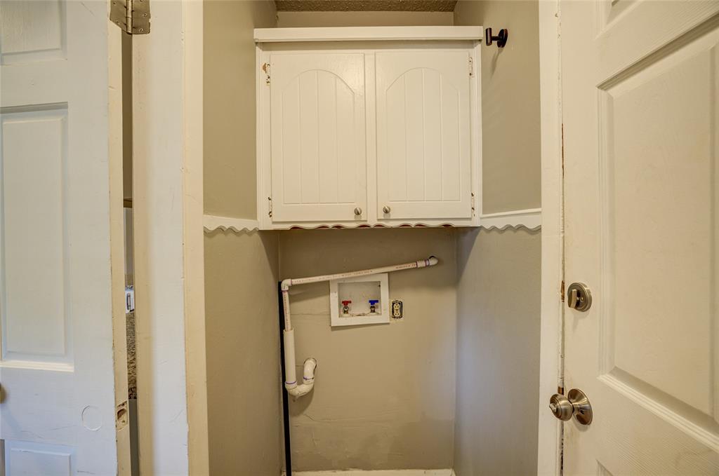 9901 Essex Avenue Property Photo 27