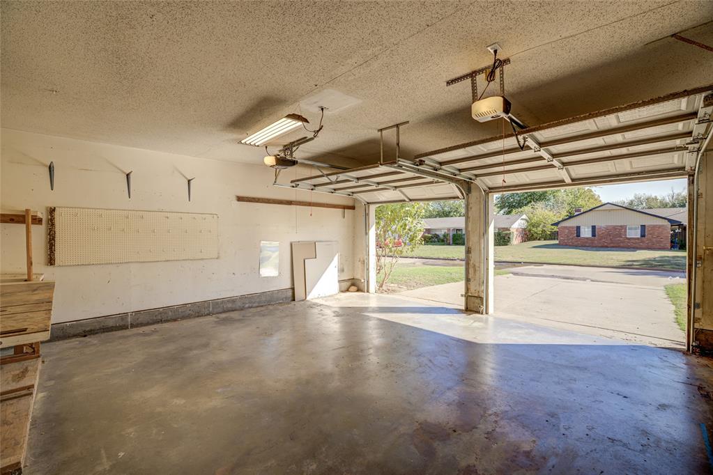 9901 Essex Avenue Property Photo 29