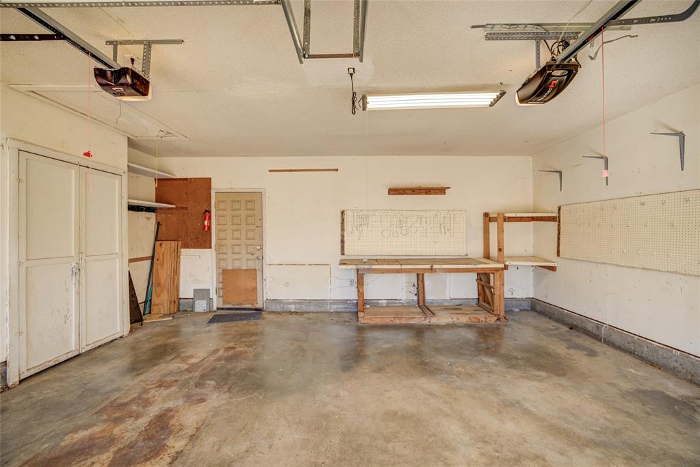 9901 Essex Avenue Property Photo 30