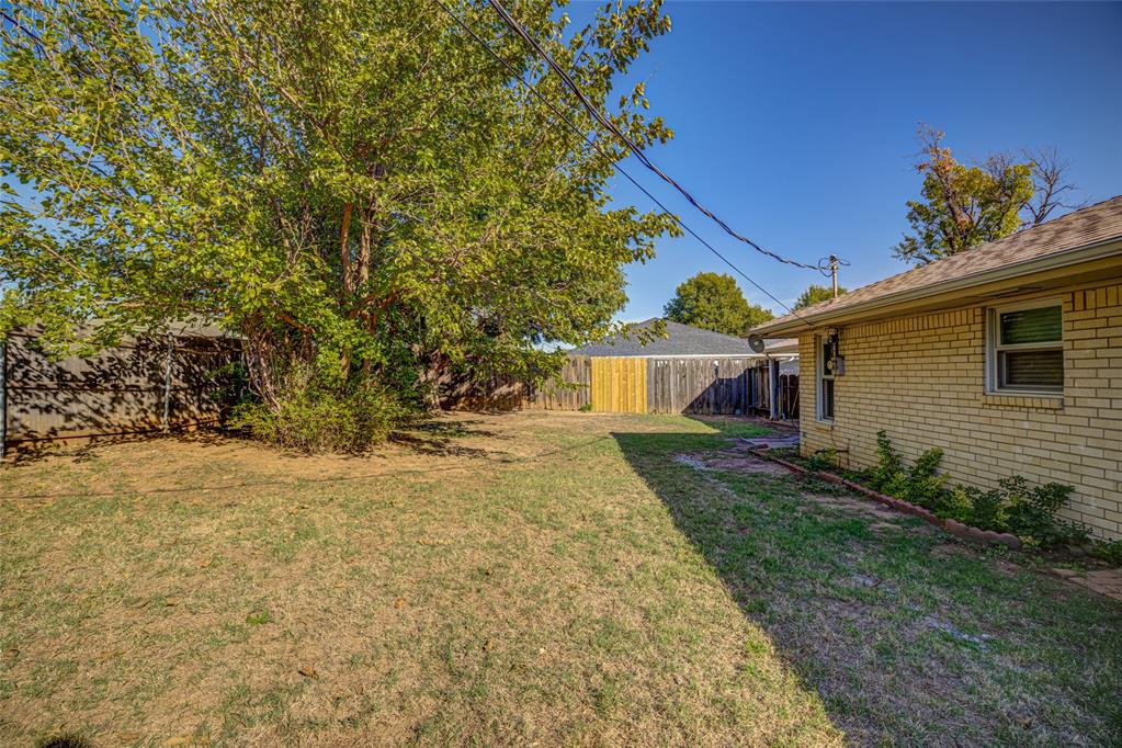 9901 Essex Avenue Property Photo 34