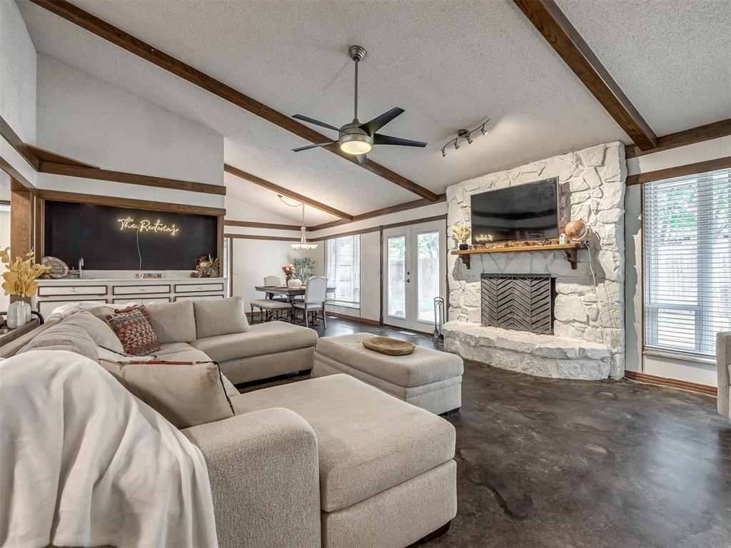 12016 Robinwood Place Property Photo 7