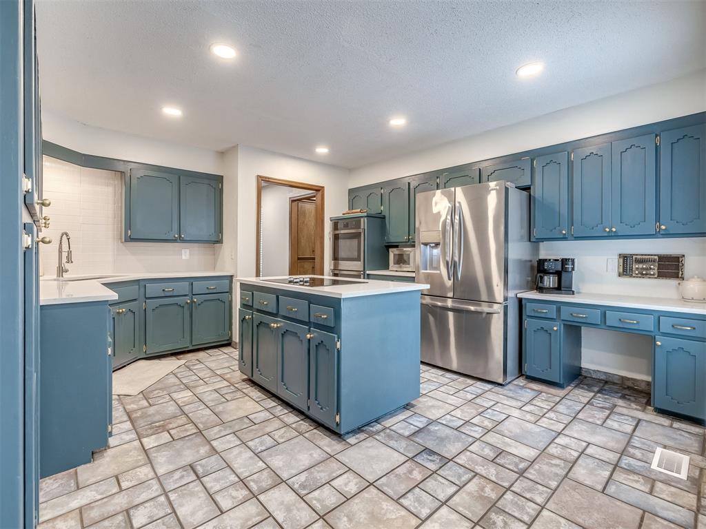 12016 Robinwood Place Property Photo 13