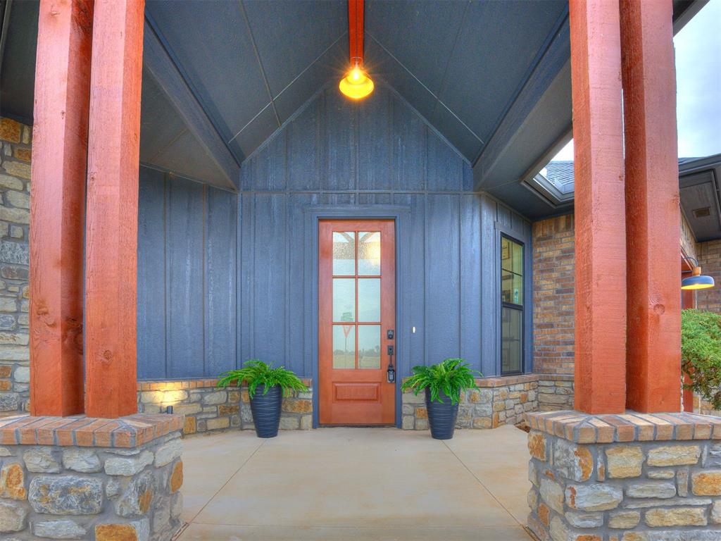 16100 Catalonia Place Property Photo 5