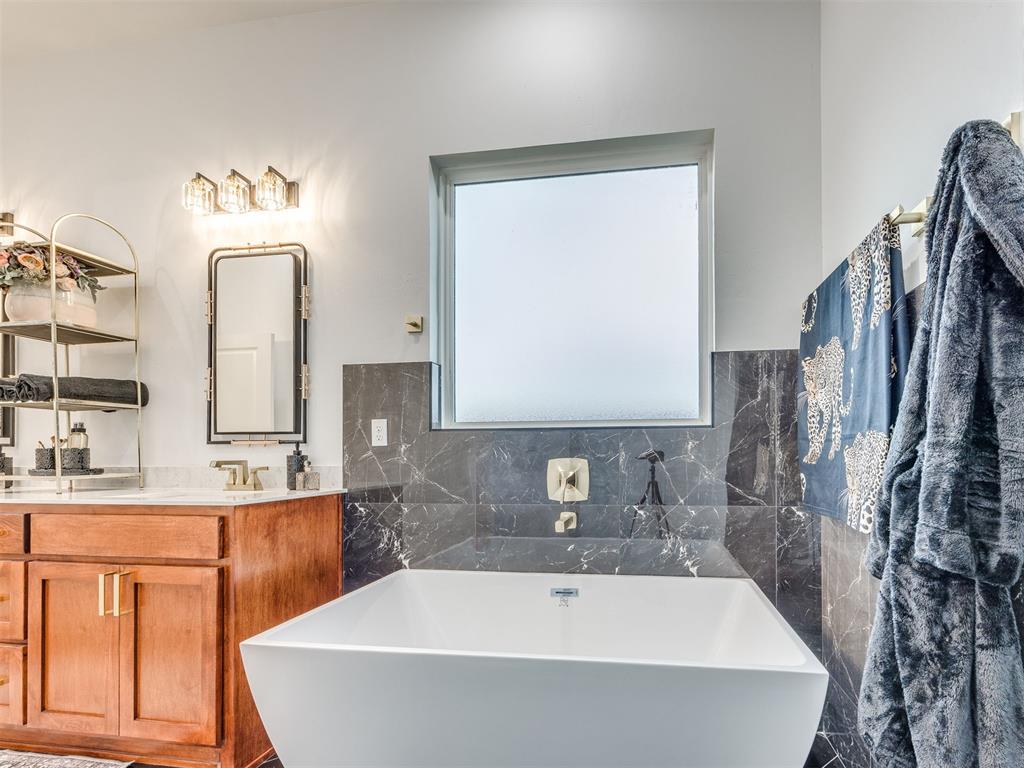 16100 Catalonia Place Property Photo 32