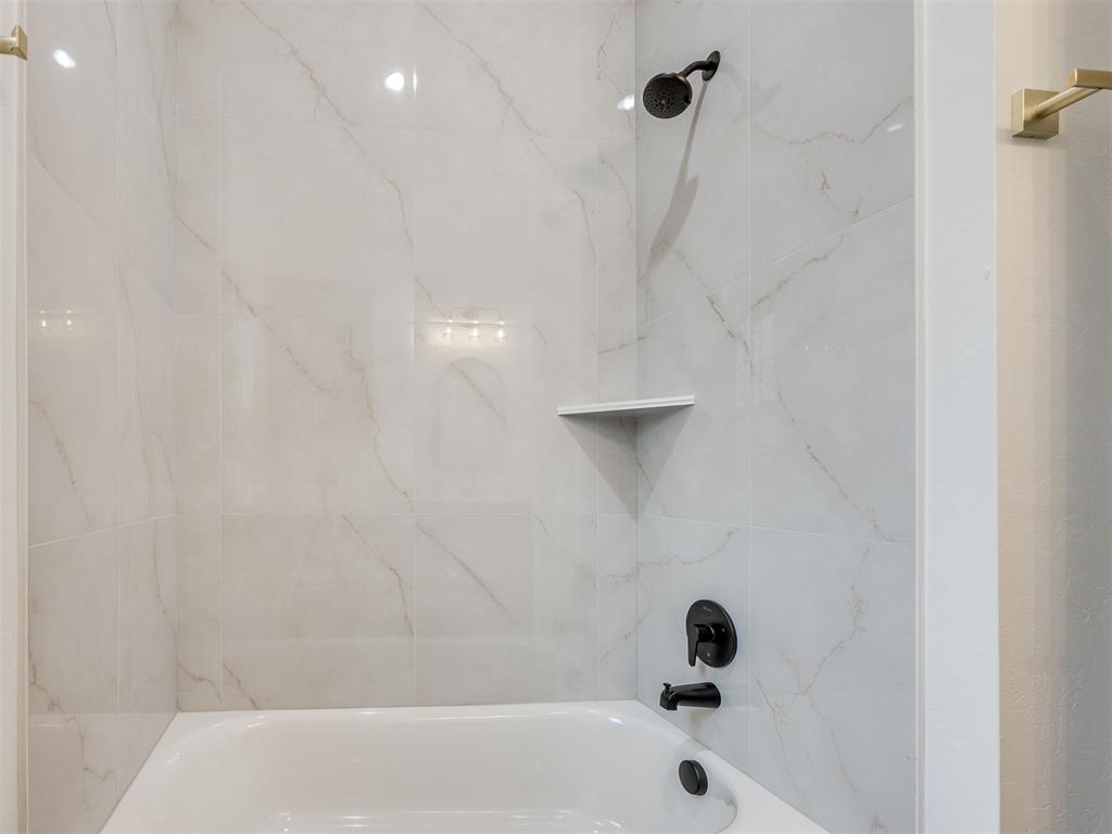 16100 Catalonia Place Property Photo 47